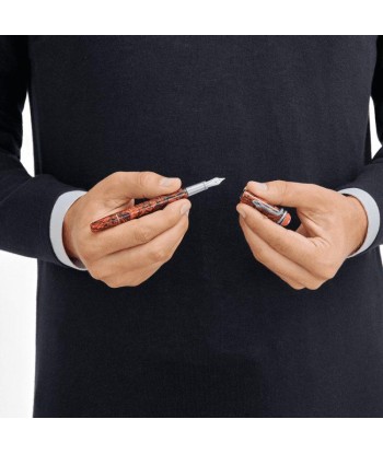 Stylo plume (M) Montblanc Heritage Rouge et Noir Serpent Marble Special Edition Venez découvrir notre 